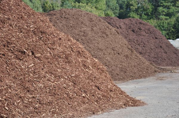 Brown Mulch Delivery in Riverton